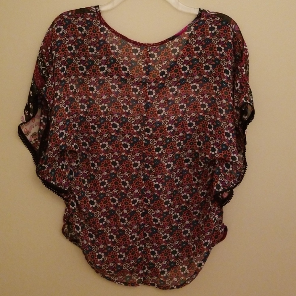 Belle du Jour Women's V-neck Kimono - Picture 2 of 3
